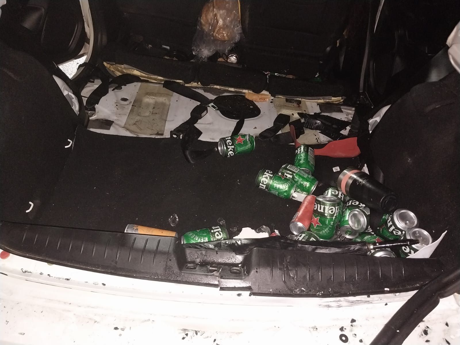 Quatro mulheres morrem em acidente em Campo Grande (MS); latas de cerveja, energéticos e uma garrafa de gin foram encontrados no porta-malas / Divulgação/PRF-MS