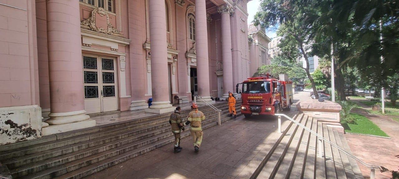 incendio instituto de educação bh mg