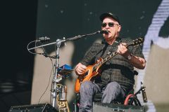 Herbert Vianna durante show do Paralamas do Sucesso no Lollapalooza neste domingo (26).
