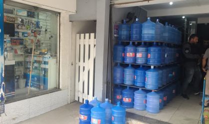 Seis pessoas são presas em operação contra venda de água em comunidade no Rio