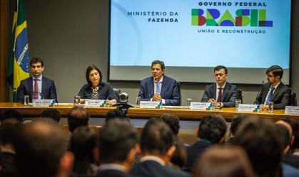 Lula vai assinar novo marco fiscal e enviar texto ao Congresso na segunda-feira, diz Rui Costa