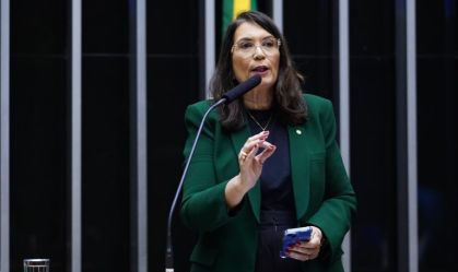 Bia Kicis elogia indicação de Lula para PGR