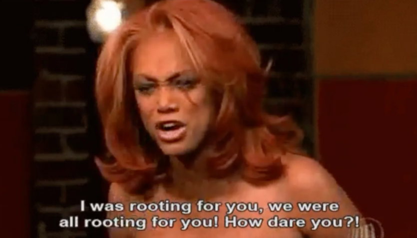 Tyra Banks, em "America's Next Top Model" em 2005, tornou-se um meme duradouro. A frase diz: “Eu estava torcendo por você! Estávamos todos torcendo por você!” / Da CBS Television Distribution