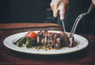Pesquisadores testam método que torna carne bovina mais gostosa