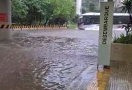 Chuva provoca dezenas de pontos de alagamento na cidade de São Paulo