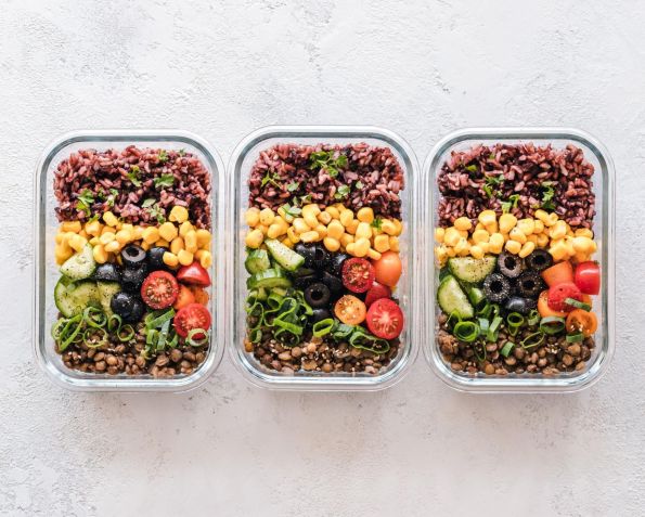 / Entenda como criar bons hábitos alimentares. - Imagem: Pexels / Ella Olsson