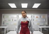 Anitta é confirmada em sétima temporada de “Elite”, série adolescente da Netflix