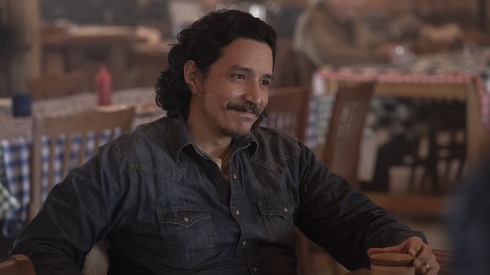 Gabriel Luna interpreta Tommy na série The Last of Us, da HBO