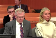 Acusada de atropelamento na neve, Gwyneth Paltrow comparece a tribunal em Utah