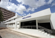 Casal armado invade hospital e tenta assaltar funcionários em Pernambuco