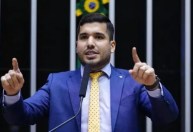 Marco Antonio Villa: André Fernandes nunca deveria participar da CPMI do 8 de janeiro