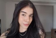 Jovem internada após cheirar pimenta respira por aparelhos e não apresenta resposta neurológica