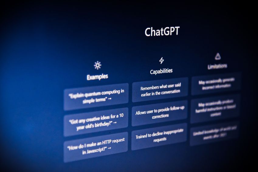 ChatGPT consegue dar respostas mais complexas do que um chat automático comum / Levart_Photographer/Unsplash