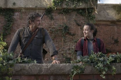 Pedro Pascal e Bella Ramsey na primeira temporada de "The Last of Us"