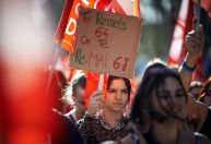 Entenda a manobra utilizada pelo governo de Macron para aprovação de reforma da previdência
