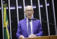 Rui Falcão diz que cometeu erro ao votar a favor de derrubada do IOF