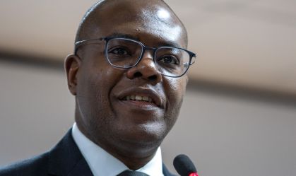 Governo diz que denúncias contra Silvio Almeida são graves e chama ministro para esclarecimentos