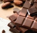 Chocolate amargo e frutas vermelhas podem ajudar a viver mais; saiba como
