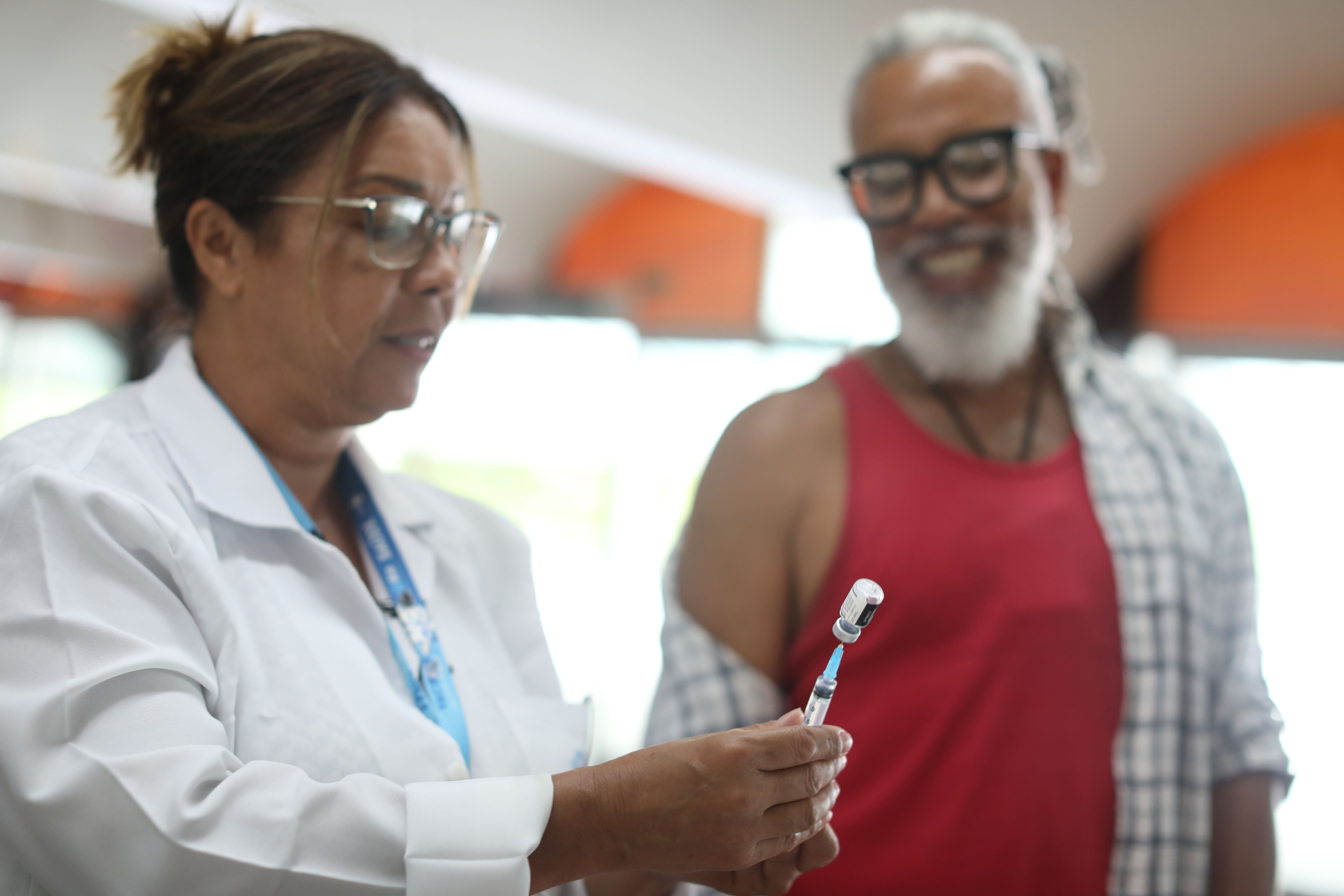 Vacinação contra a Covid-19 com doses bivalentes