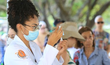 Por que receber a dose bivalente da vacina contra a Covid-19