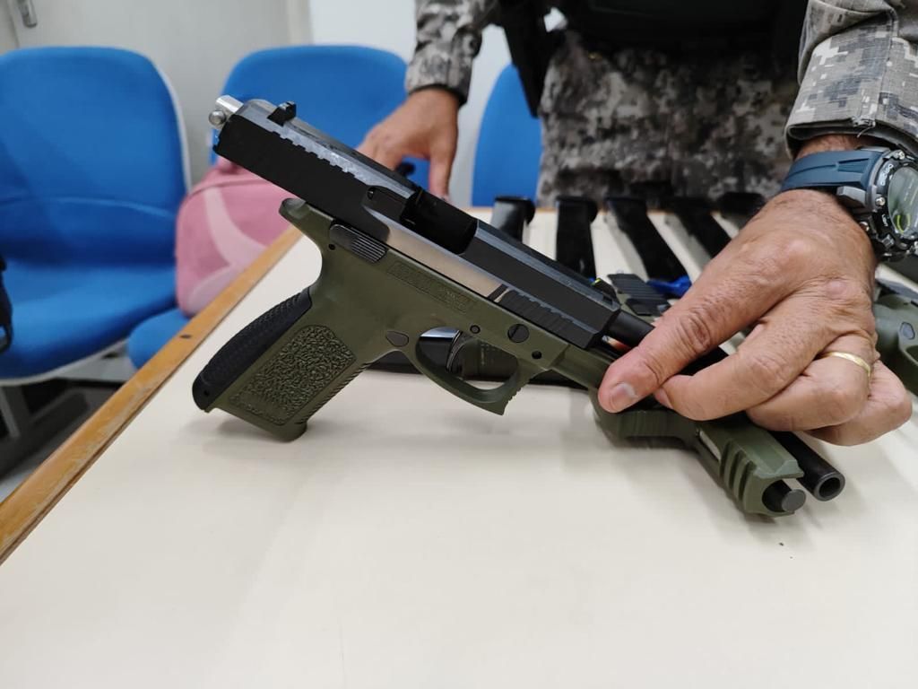 Armas apreendidas pela polícia. Reprodução/Receita Federal