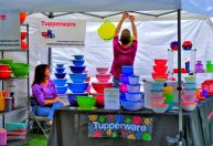Ações da Tupperware caem após alerta de que empresa poderia falir