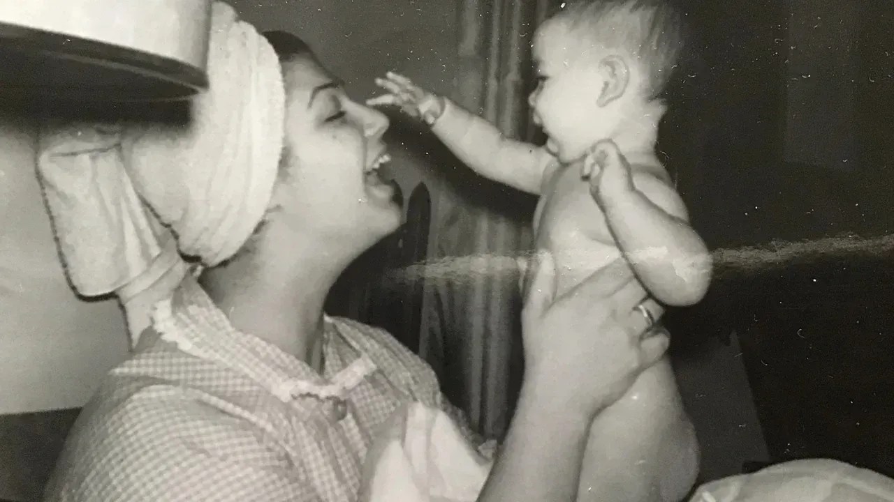 Dorie Barron com sua filha Christy Marise / Dorie Barron/Arquivo Pessoal
