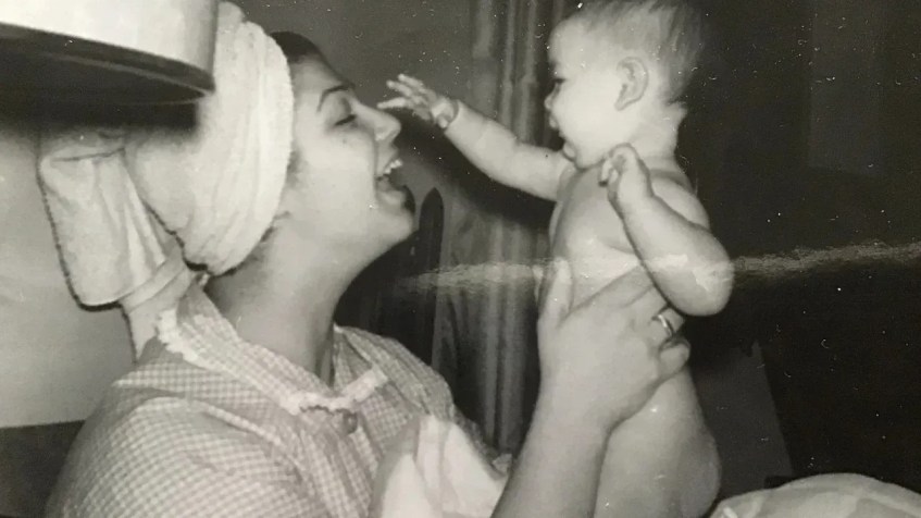 Dorie Barron com sua filha Christy Marise / Dorie Barron/Arquivo Pessoal