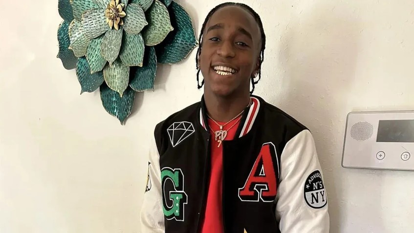 Philstavious Dowdell ganhou uma bolsa de estudos para estudar na Jacksonville State University / Philstavious Dowdell/Facebook