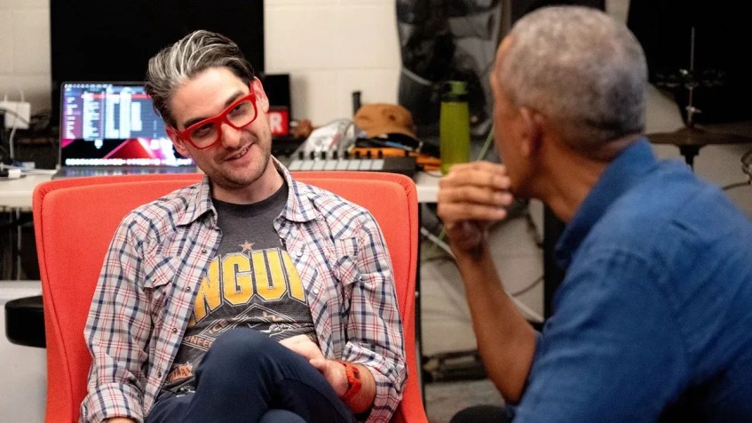 Luke Starcher e o presidente Barack Obama em "Working: What We Do All Day" / Ben Solomon/Netflix