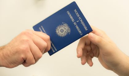 Com alta histórica, Brasil abre 431 mil vagas de emprego em fevereiro