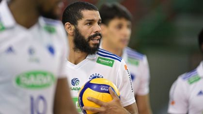 Wallace em ação pelo Sada Cruzeiro