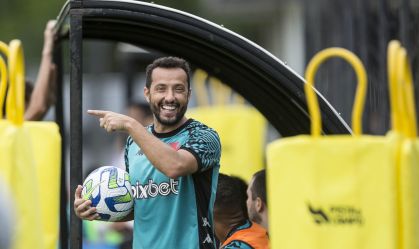 Nenê deixa o Vasco e vai se aposentar no final da temporada