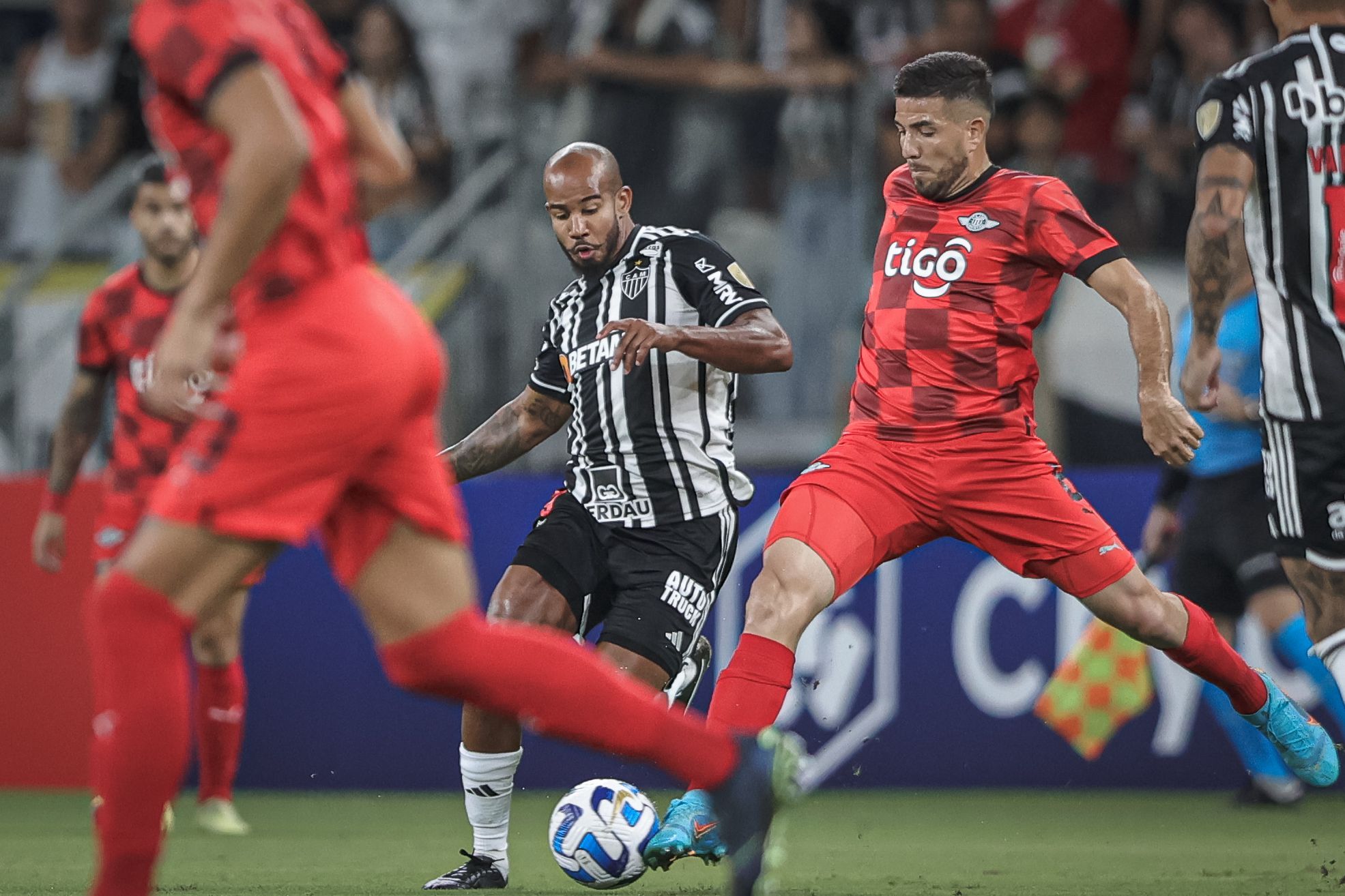 Libertad vence Atlético-MG no Mineirão pela Libertadores