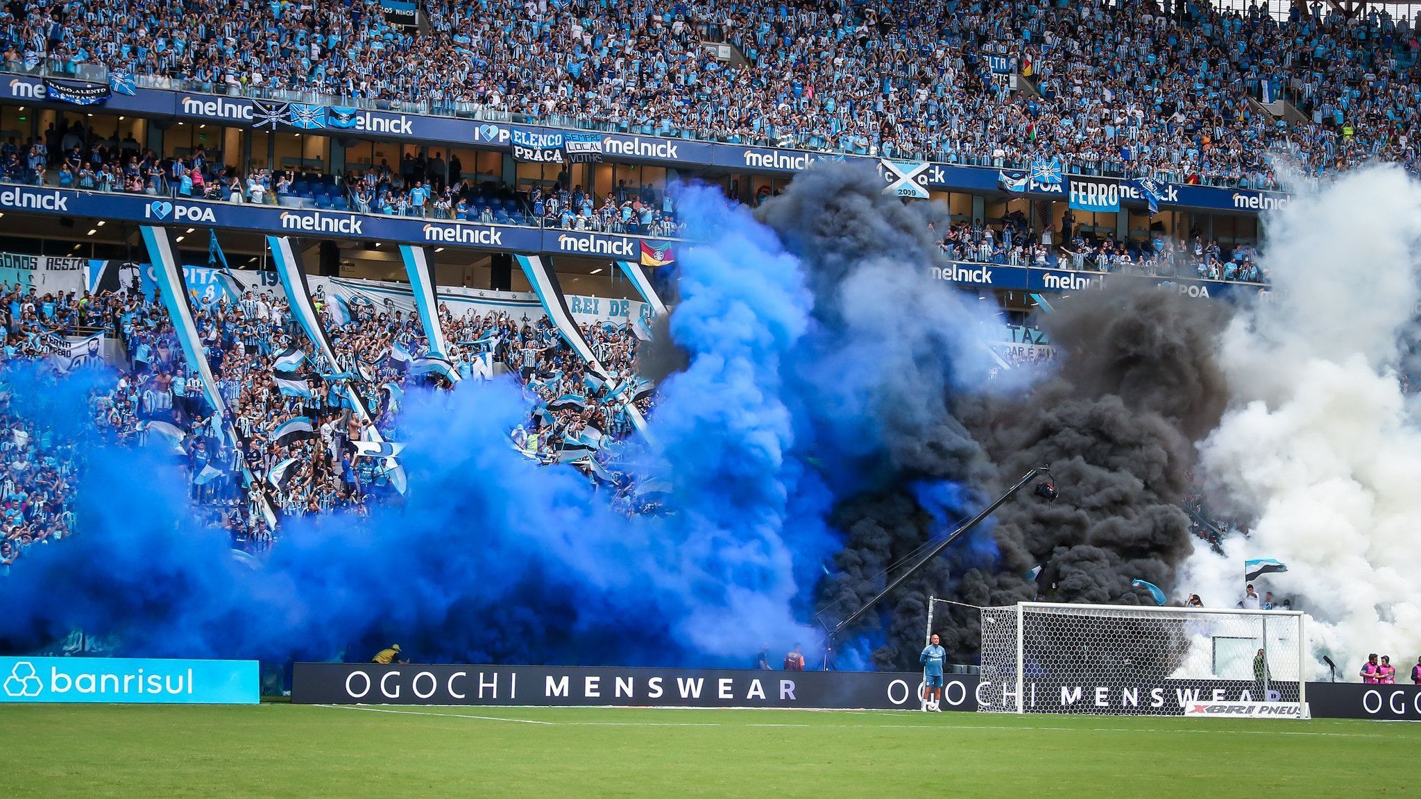 Torcida faz a festa na Arena do Grêmio na final do Gauchão 2023