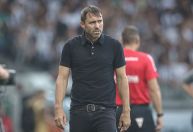 Perto de deixar Atlético-MG, Coudet é um dos favoritos da diretoria do Flamengo