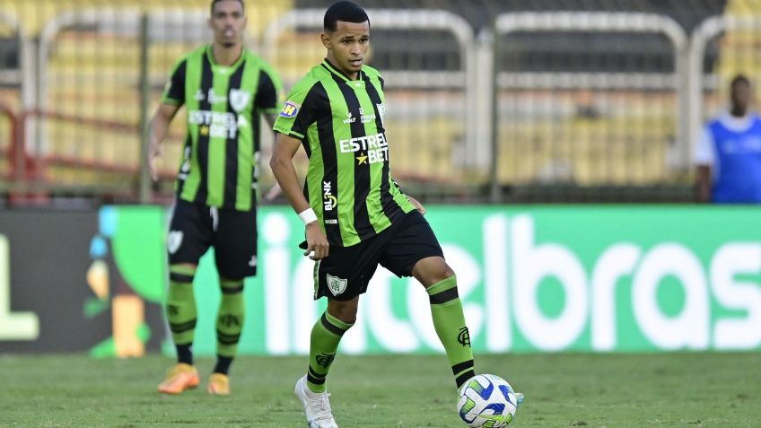 Jovem Adyson, de 17 anos, é a maior joia do América-MG / Mourão Panda/América-MG