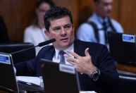 Senadores avaliam manter 
