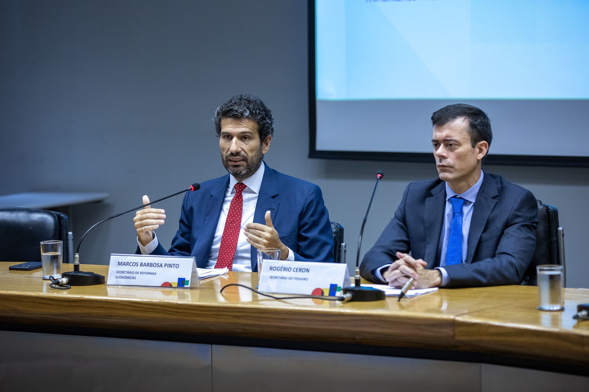 Secretários do Tesouro e de Reformas Econômicas concedem entrevista coletiva à imprensa