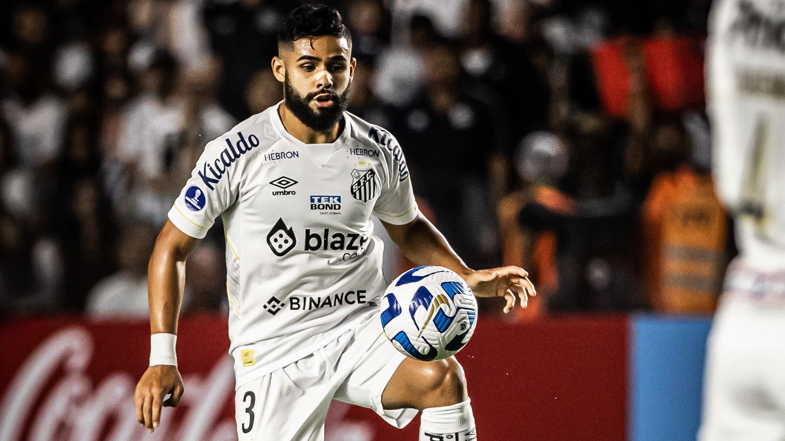 Felipe Jonatan pouco antes de se lesionar contra o Audax Italiano