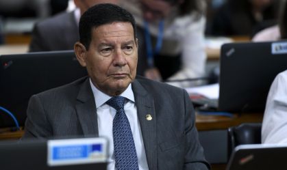"Golpe não tem plano, tem bala e defunto", diz Mourão à CNN