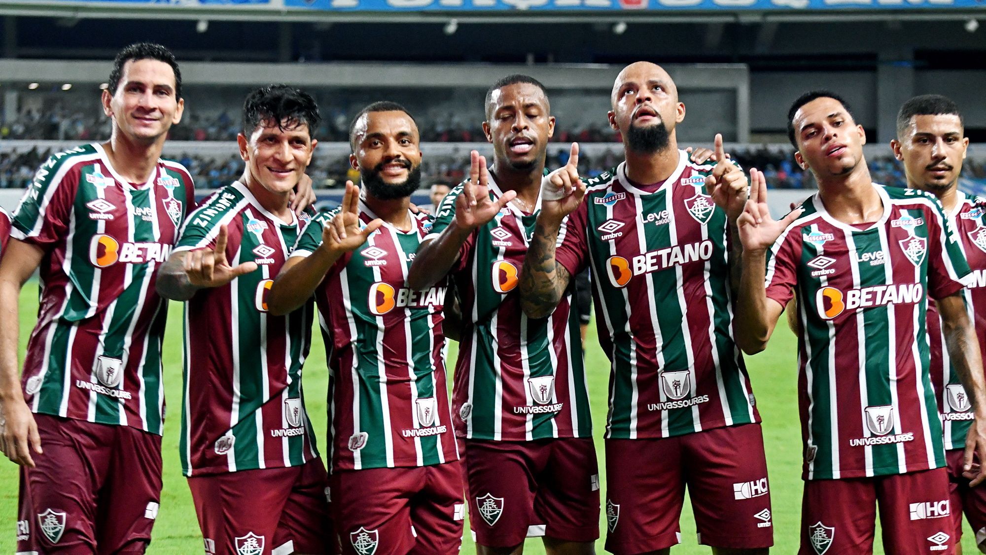 Jogadores do Fluminense comemoram um dos gols em Belém