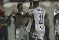 Zaracho faz golaço, Atlético-MG evita pênaltis e avança na Copa do Brasil