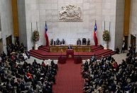 Chile aprova redução de jornada de trabalho de 45 para 40 horas semanais 