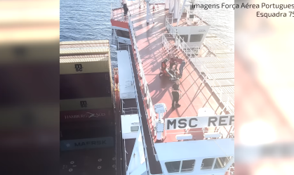 Adolescente de 17 anos é resgatada em Portugal após ficar 20 horas desaparecida no mar; veja vídeo