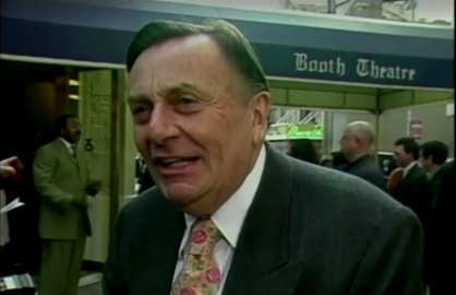 O australiano Barry Humphries