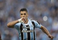 Em meio a rumores sobre aposentadoria de Suárez, Grêmio adota silêncio