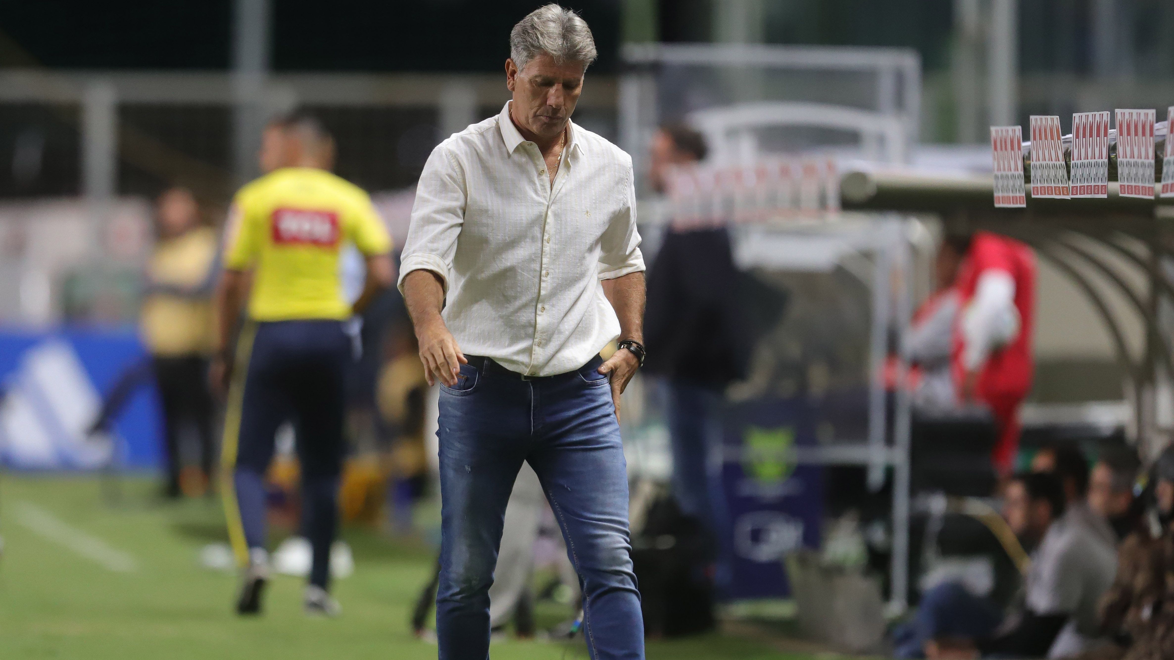 Renato Gaúcho barrou o goleiro titular Adriel contra o Cruzeiro