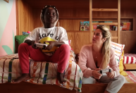 Bless surpreende Giovanna Ewbank ao dizer que voltaria no tempo para lembrar do seu país de origem