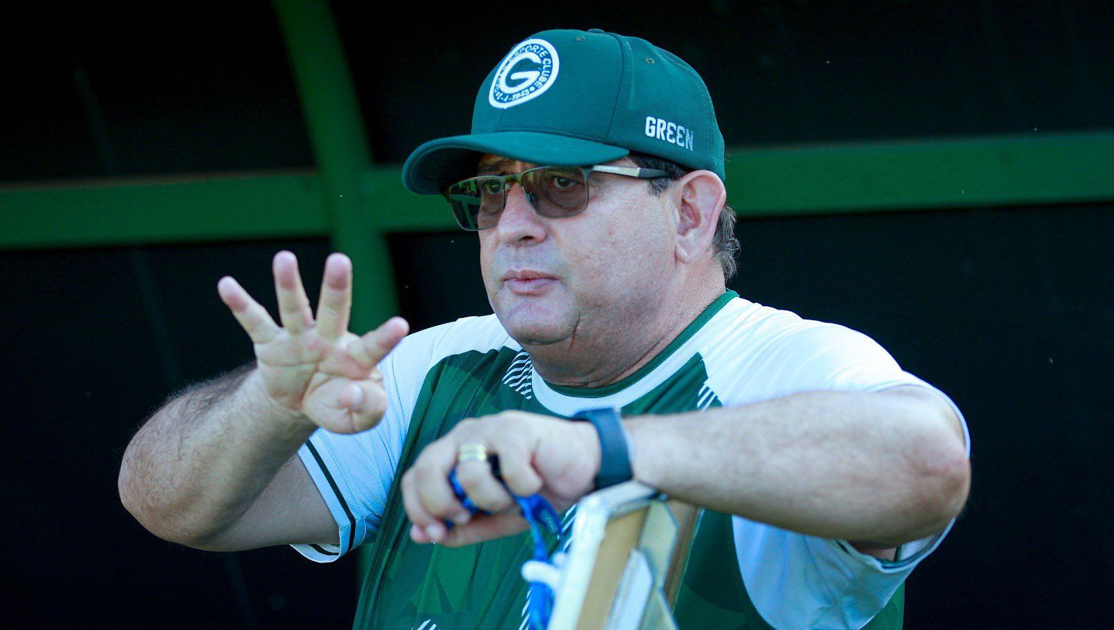 Técnico Guto Ferreira deixa o comando do Goiás